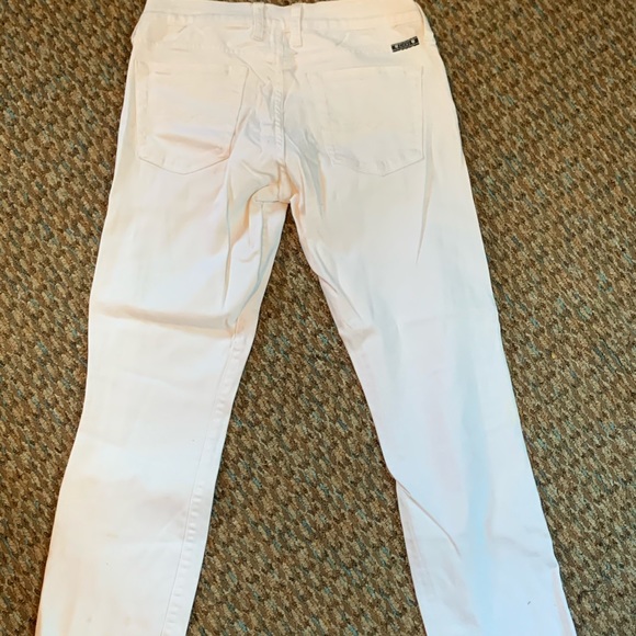 Lucky white capris/ pants - Picture 2 of 3